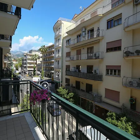 Ricomincio Da Tre Sorrento